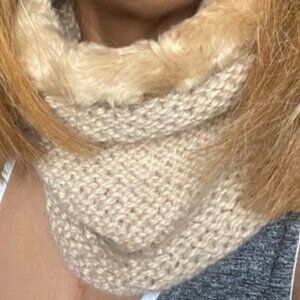 NWOT  100% Cashmere Infinity Scarf With Faux Fur Trim